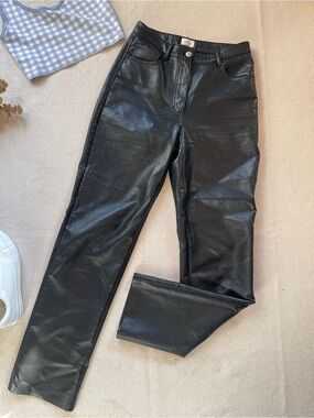 Wilfred (Aritzia) Black Faux Leather High-rise Straight-Leg Jeans — Size 4